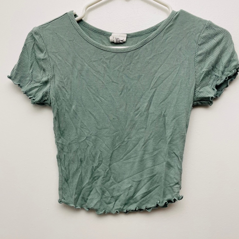 Tilly’s sage green crop top